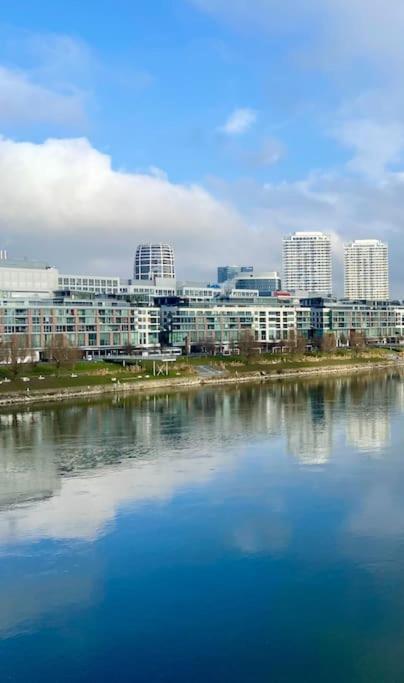 Apartmán Eurovea 2bedroom By Danube Free Parking